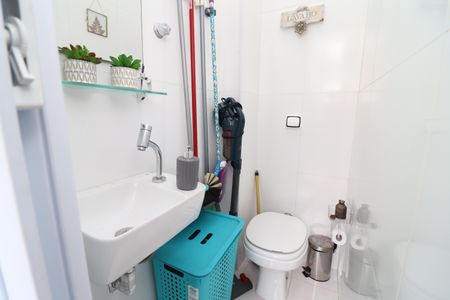 Apartamento para alugar com 62m², 2 quartos e 1 vagaBanheiro de serviço