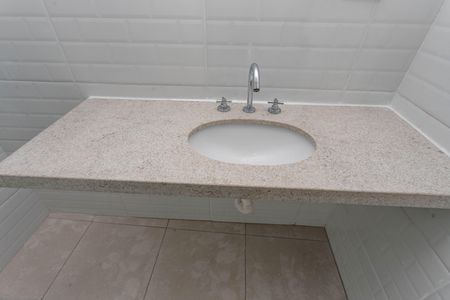 Casa à venda com 150m², 2 quartos e 2 vagas Casa à venda com 150m², 2 quartos e 2 vagasBanheiro