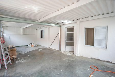 Casa à venda com 150m², 2 quartos e 2 vagas Casa à venda com 150m², 2 quartos e 2 vagasGaragem