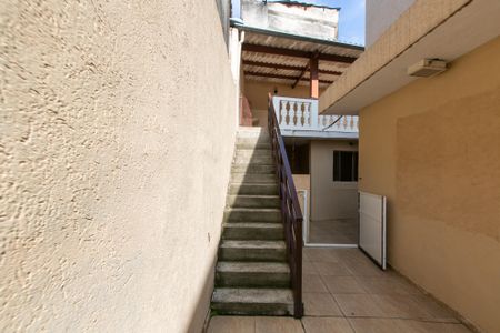 Casa à venda com 313m², 6 quartos e 7 vagasEscada