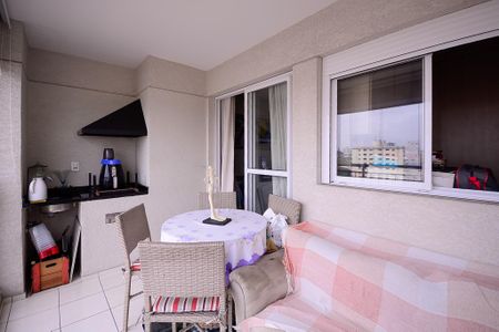 Apartamento para alugar com 65m², 2 quartos e 1 vaga Apartamento para alugar com 65m², 2 quartos e 1 vagaSala - Varanda