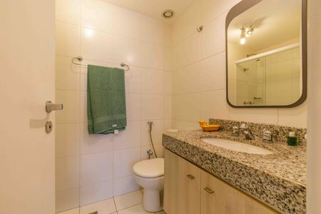 Apartamento à venda com 99m², 1 quarto e 2 vagas Apartamento à venda com 99m², 1 quarto e 2 vagasBanheiro Social