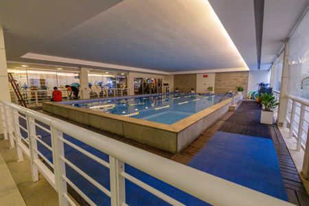 Apartamento à venda com 99m², 1 quarto e 2 vagas Apartamento à venda com 99m², 1 quarto e 2 vagasÁrea Comum Piscina