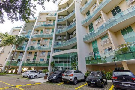 Apartamento à venda com 99m², 1 quarto e 2 vagas Apartamento à venda com 99m², 1 quarto e 2 vagasFachada