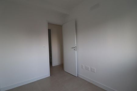 Apartamento à venda com 96m², 3 quartos e 2 vagasQuarto 