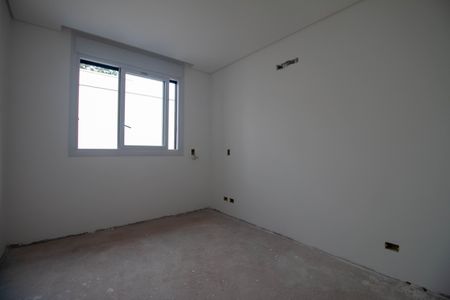 Casa à venda com 486m², 3 quartos e 4 vagas Casa à venda com 486m², 3 quartos e 4 vagasQuarto 3