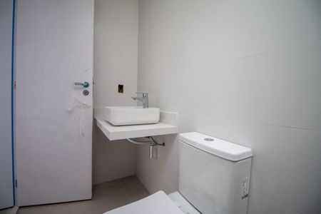 Casa à venda com 486m², 3 quartos e 4 vagas Casa à venda com 486m², 3 quartos e 4 vagasBanheiro 2