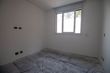 Casa à venda com 486m², 3 quartos e 4 vagas Casa à venda com 486m², 3 quartos e 4 vagasQuarto