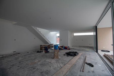 Casa à venda com 486m², 3 quartos e 4 vagas Casa à venda com 486m², 3 quartos e 4 vagasSala/ Cozinha