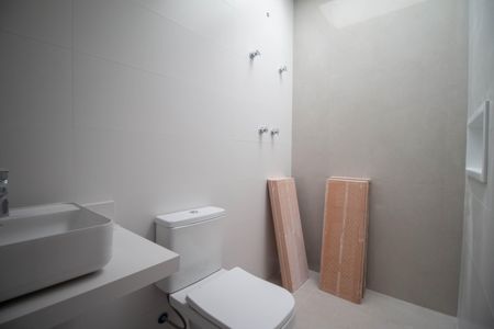 Casa à venda com 486m², 3 quartos e 4 vagas Casa à venda com 486m², 3 quartos e 4 vagasBanheiro