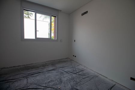 Casa à venda com 486m², 3 quartos e 4 vagas Casa à venda com 486m², 3 quartos e 4 vagasQuarto