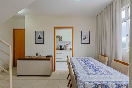 Apartamento à venda com 120m², 3 quartos e 2 vagas Apartamento à venda com 120m², 3 quartos e 2 vagasSala