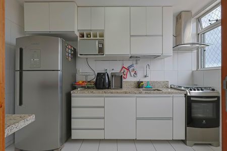 Apartamento à venda com 120m², 3 quartos e 2 vagas Apartamento à venda com 120m², 3 quartos e 2 vagasCozinha