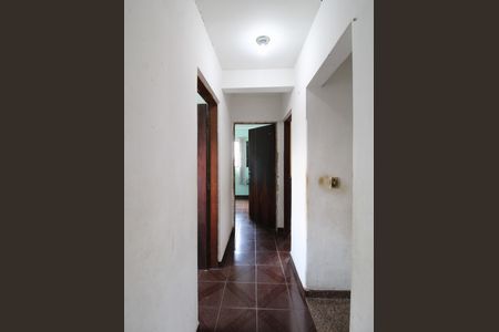 Casa à venda com 435m², 5 quartos e 4 vagasCorredor - Quartos