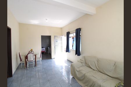 Casa à venda com 435m², 5 quartos e 4 vagasSala