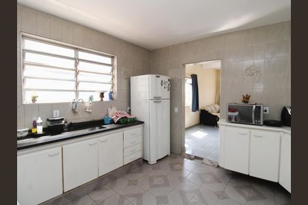 Casa à venda com 435m², 5 quartos e 4 vagasCozinha