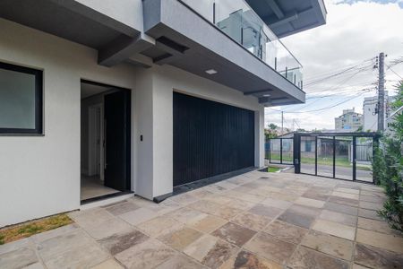 Casa de condomínio à venda com 177m², 3 quartos e 2 vagas Casa de condomínio à venda com 177m², 3 quartos e 2 vagasFachada da Residência