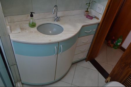 Apartamento à venda com 78m², 2 quartos e 1 vaga Apartamento à venda com 78m², 2 quartos e 1 vagaBanheiro