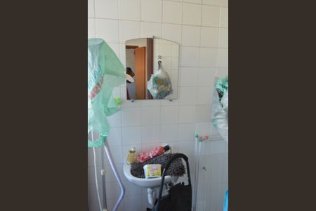 Apartamento à venda com 78m², 2 quartos e 1 vaga Apartamento à venda com 78m², 2 quartos e 1 vagaBanheiro de Serviço