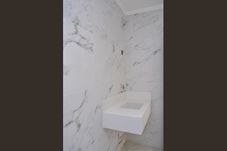 Casa de condomínio à venda com 177m², 3 quartos e 2 vagasBanheiro