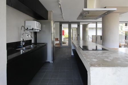 Apartamento para alugar com 31m², 1 quarto e sem vagaÁrea comum - Salão de festas