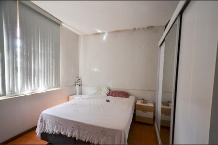 Casa à venda com 392m², 7 quartos e sem vaga  casa 2 Quarto 1