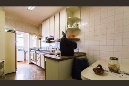 Apartamento à venda com 163m², 3 quartos e 3 vagasFoto 01