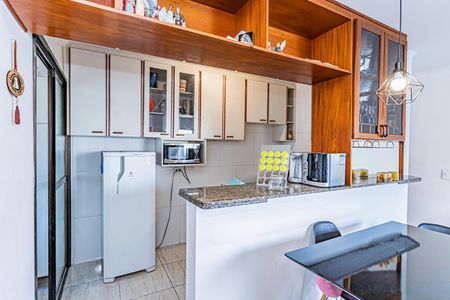 Apartamento para alugar com 65m², 2 quartos e 1 vaga Apartamento para alugar com 65m², 2 quartos e 1 vagaCozinha