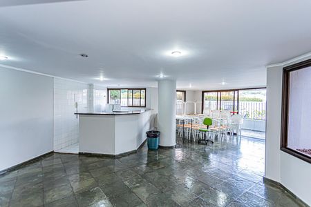 Apartamento para alugar com 65m², 2 quartos e 1 vaga Apartamento para alugar com 65m², 2 quartos e 1 vagaÁrea comum - Salão de festas