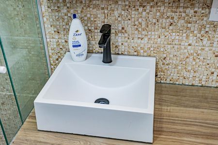 Apartamento para alugar com 65m², 2 quartos e 1 vaga Apartamento para alugar com 65m², 2 quartos e 1 vagaBanheiro