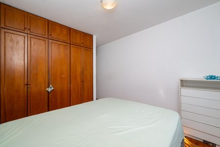 Casa à venda com 130m², 3 quartos e 2 vagasSuíte