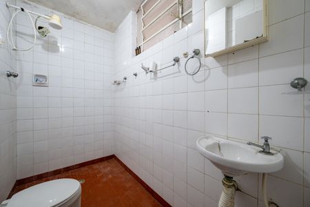 Casa à venda com 130m², 3 quartos e 2 vagasBanheiro de serviço