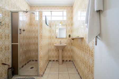 Casa à venda com 130m², 3 quartos e 2 vagasBanheiro