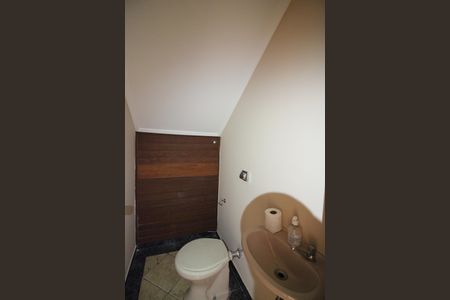 Casa para alugar com 212m², 2 quartos e 2 vagasLavabo