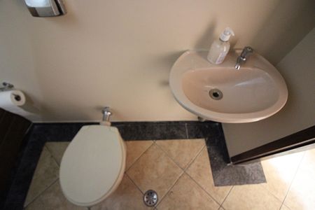 Casa para alugar com 212m², 2 quartos e 2 vagasLavabo