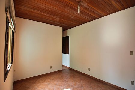 Casa para alugar com 212m², 2 quartos e 2 vagasSala/Quarto Edícula