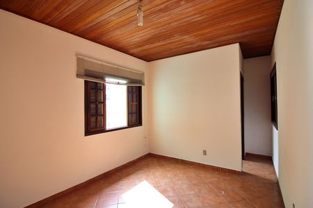 Casa para alugar com 212m², 2 quartos e 2 vagasSala/Quarto Edícula