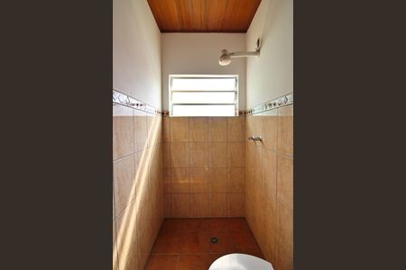 Casa para alugar com 212m², 2 quartos e 2 vagasBanheiro Social Edícula