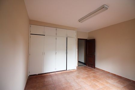 Casa para alugar com 212m², 2 quartos e 2 vagasQuarto 1