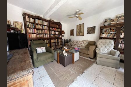 Casa à venda com 250m², 5 quartos e 2 vagas Casa à venda com 250m², 5 quartos e 2 vagasSala 2