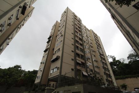 Apartamento à venda com 55m², 2 quartos e 1 vagaFachada do bloco