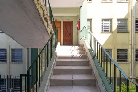 Apartamento para alugar com 45m², 1 quarto e 1 vagaEscada