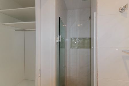 Apartamento para alugar com 70m², 2 quartos e sem vaga Apartamento para alugar com 70m², 2 quartos e sem vagaSuíte Banheiro