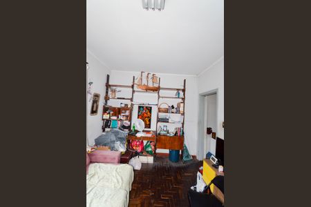 Casa à venda com 300m², 2 quartos e sem vagaEscritório