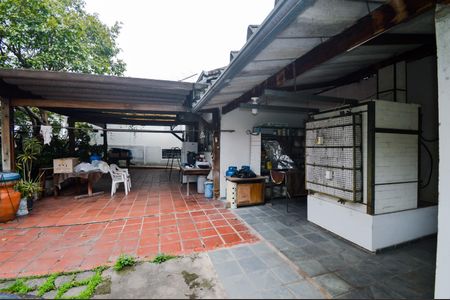 Casa à venda com 300m², 2 quartos e sem vagaÁrea comum