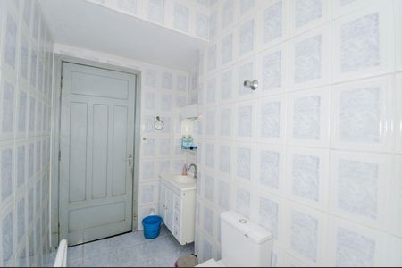 Casa à venda com 300m², 2 quartos e sem vagaBanheiro Social