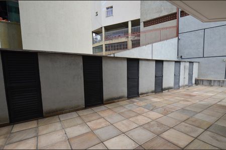 Apartamento à venda com 330m², 4 quartos e 4 vagas Apartamento à venda com 330m², 4 quartos e 4 vagasÁrea comum