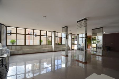 Apartamento à venda com 330m², 4 quartos e 4 vagas Apartamento à venda com 330m², 4 quartos e 4 vagasÁrea comum - Salão de festas