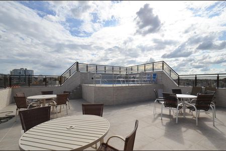 Apartamento à venda com 330m², 4 quartos e 4 vagas Apartamento à venda com 330m², 4 quartos e 4 vagasCobertura