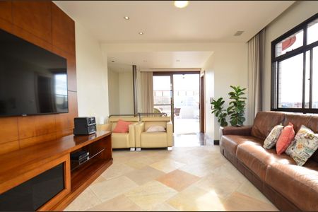 Apartamento à venda com 330m², 4 quartos e 4 vagas Apartamento à venda com 330m², 4 quartos e 4 vagasSala cobertura